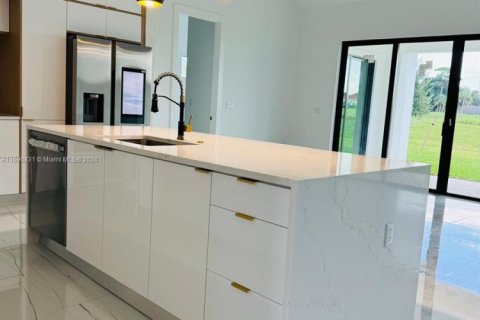 Casa en venta en Port St. Lucie, Florida, 4 dormitorios, 264.31 m2 № 1812196 - foto 8