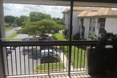 Copropriété à louer à Plantation, Floride: 3 chambres, 110.55 m2 № 1976785 - photo 10