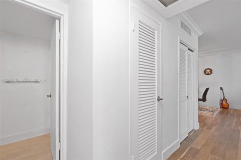 Copropriété à vendre à Miami Beach, Floride: 1 chambre, 90.12 m2 № 2028082 - photo 21