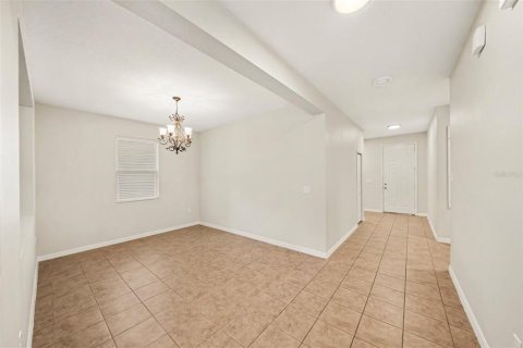 House in Brandon, Florida 3 bedrooms, 174.66 sq.m. № 2330024 - photo 10