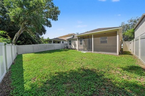 House in Brandon, Florida 3 bedrooms, 174.66 sq.m. № 2330024 - photo 6