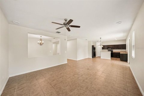 House in Brandon, Florida 3 bedrooms, 174.66 sq.m. № 2330024 - photo 11