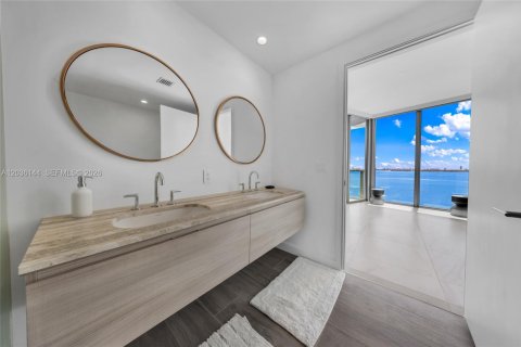Copropriété à louer à Miami, Floride: 2 chambres, 84.73 m2 № 2084245 - photo 14