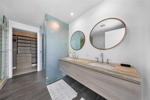 Copropriété à louer à Miami, Floride: 2 chambres, 84.73 m2 № 2084245 - photo 13