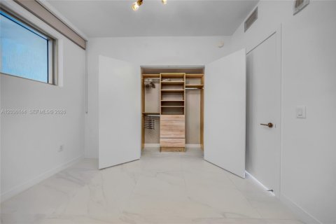 Copropriété à louer à Miami, Floride: 2 chambres, 84.73 m2 № 2084245 - photo 20