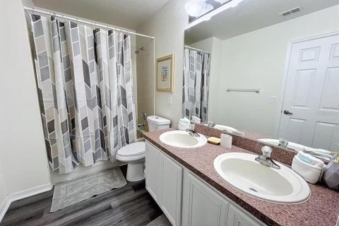 House in Davenport, Florida 6 bedrooms, 316.8 sq.m. № 1686963 - photo 21