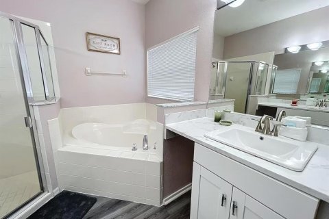 House in Davenport, Florida 6 bedrooms, 316.8 sq.m. № 1686963 - photo 6