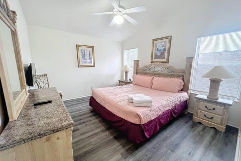 House in Davenport, Florida 6 bedrooms, 316.8 sq.m. № 1686963 - photo 22