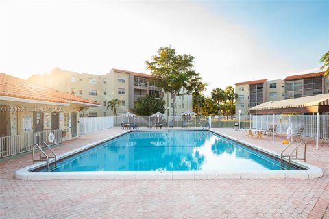 Copropriété à louer à North Lauderdale, Floride: 1 chambre, 75.25 m2 № 1997587 - photo 17