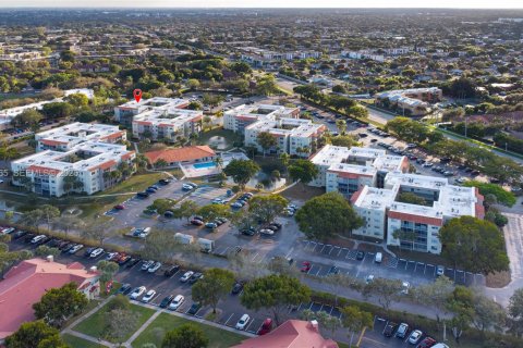 Copropriété à louer à North Lauderdale, Floride: 1 chambre, 75.25 m2 № 1997587 - photo 25