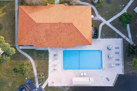 Copropriété à louer à North Lauderdale, Floride: 1 chambre, 75.25 m2 № 1997587 - photo 19