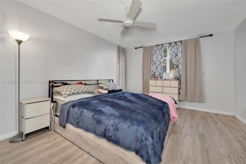 Copropriété à louer à North Lauderdale, Floride: 1 chambre, 75.25 m2 № 1997587 - photo 11