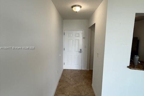 Condo in Miami, Florida, 2 bedrooms  № 1891297 - photo 4