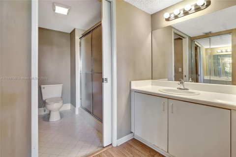 Condominio en venta en Pembroke Pines, Florida, 1 dormitorio, 89.19 m2 № 1811320 - foto 29