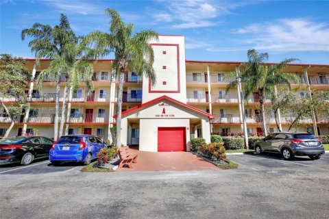 Condominio en venta en Pembroke Pines, Florida, 1 dormitorio, 89.19 m2 № 1811320 - foto 5