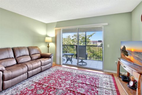 Condominio en venta en Pembroke Pines, Florida, 1 dormitorio, 89.19 m2 № 1811320 - foto 21