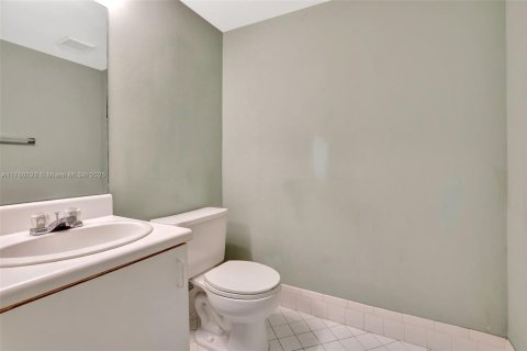 Condominio en venta en Pembroke Pines, Florida, 1 dormitorio, 89.19 m2 № 1811320 - foto 19