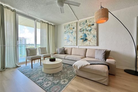Apartamento en alquiler en Sunny Isles Beach, Florida, 1 dormitorio, 93.37 m2 № 1874433 - foto 19