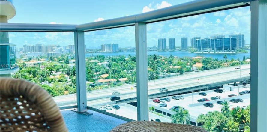 Apartamento en Sunny Isles Beach, Florida 1 dormitorio, 93.37 m2 № 1874433