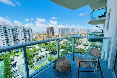 Apartamento en alquiler en Sunny Isles Beach, Florida, 1 dormitorio, 93.37 m2 № 1874433 - foto 4