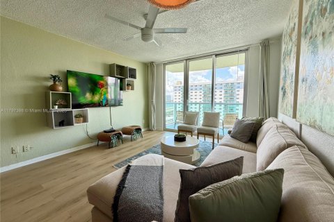 Apartment in Sunny Isles Beach, Florida 1 bedroom, 93.37 sq.m. № 1874433 - photo 18