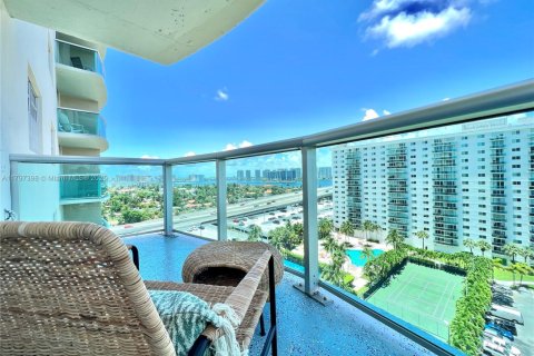 Apartment in Sunny Isles Beach, Florida 1 bedroom, 93.37 sq.m. № 1874433 - photo 2