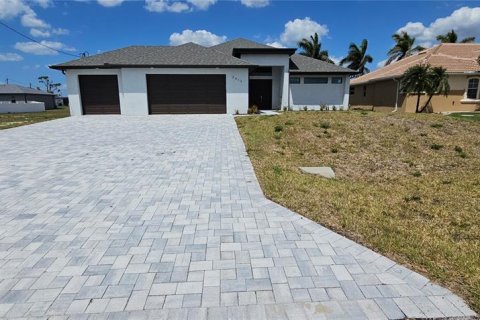 Casa en Cape Coral, Florida 3 dormitorios, 190.26 m2 № 2232820