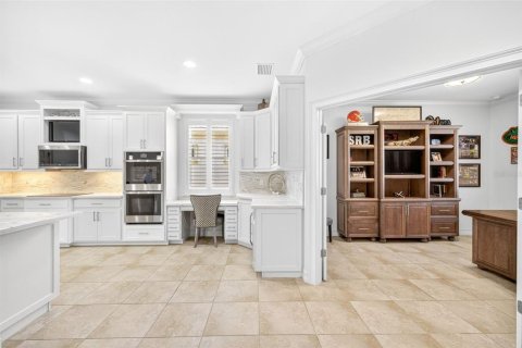House in Cape Coral, Florida 3 bedrooms, 219.34 sq.m. № 1854611 - photo 11