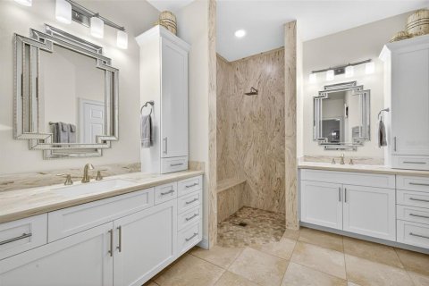 House in Cape Coral, Florida 3 bedrooms, 219.34 sq.m. № 1854611 - photo 20