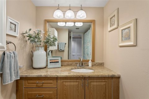 Condo in Clearwater, Florida, 2 bedrooms  № 2139307 - photo 27
