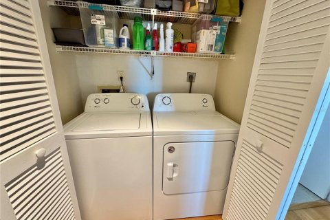 Condo in Clearwater, Florida, 2 bedrooms  № 2139307 - photo 29