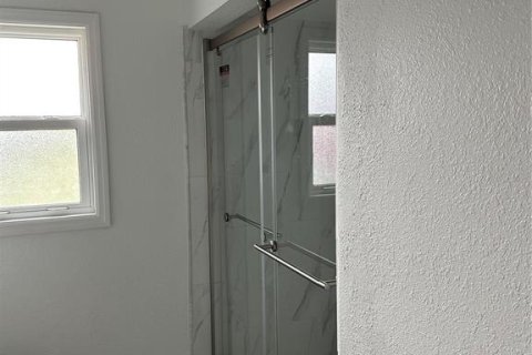 Купить виллу или дом в Энглвуд, Флорида 11 комнат, 206.71м2, № 2225826 - фото 16