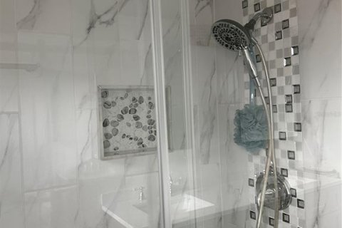 Купить виллу или дом в Энглвуд, Флорида 11 комнат, 206.71м2, № 2225826 - фото 19