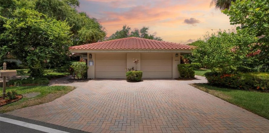 Condo in Sarasota, Florida, 3 bedrooms  № 2200379