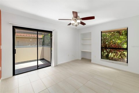 Condo in Sarasota, Florida, 3 bedrooms  № 2200379 - photo 12