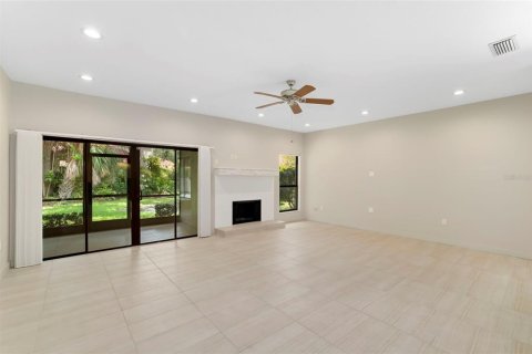 Condo in Sarasota, Florida, 3 bedrooms  № 2200379 - photo 25