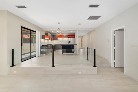 Condo in Sarasota, Florida, 3 bedrooms  № 2200379 - photo 27