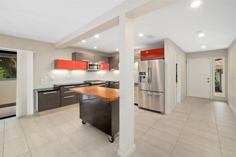 Condo in Sarasota, Florida, 3 bedrooms  № 2200379 - photo 22