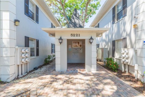 Copropriété à louer à Tampa, Floride: 1 chambre, 59.83 m2 № 1919504 - photo 2
