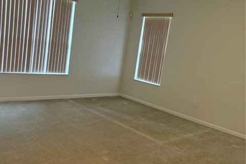 Villa ou maison à louer à Kissimmee, Floride: 6 chambres, 401.62 m2 № 2107341 - photo 4