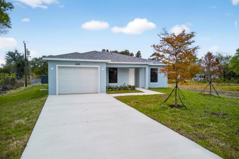 House in Okeechobee, Florida 3 bedrooms, 111.85 sq.m. № 2081961 - photo 2