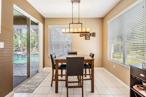 House in Tampa, Florida 4 bedrooms, 219.81 sq.m. № 1640156 - photo 8