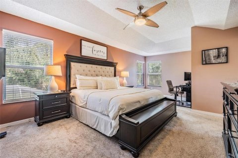 House in Tampa, Florida 4 bedrooms, 219.81 sq.m. № 1640156 - photo 10