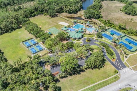 House in Tampa, Florida 4 bedrooms, 219.81 sq.m. № 1640156 - photo 28