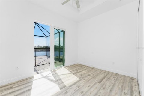 House in Port Charlotte, Florida 3 bedrooms, 152.36 sq.m. № 1563004 - photo 27