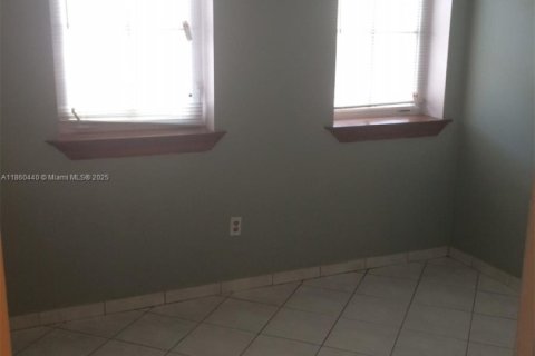 Copropriété à vendre à Miami Beach, Floride: 2 chambres, 66.89 m2 № 1887768 - photo 17