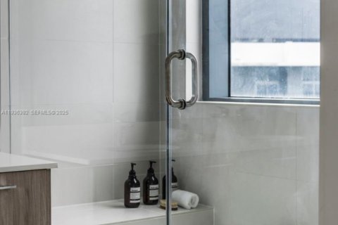 Купить кондоминиум в Майами, Флорида 2 спальни, 87.7м2, № 2053363 - фото 19