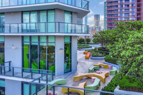 Купить кондоминиум в Майами, Флорида 2 спальни, 87.7м2, № 2053363 - фото 27