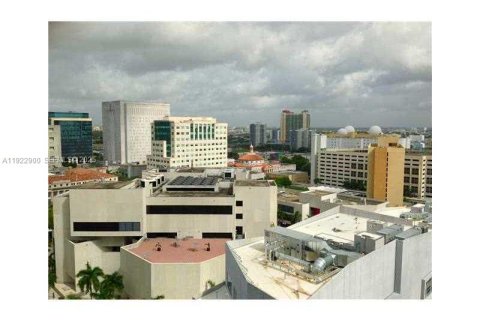 Copropriété à louer à Miami, Floride: 1 chambre, 63.64 m2 № 1976886 - photo 11