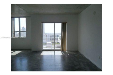 Copropriété à louer à Miami, Floride: 1 chambre, 63.64 m2 № 1976886 - photo 7